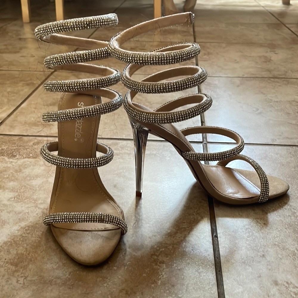 Tan Shoe Dazzle never wore.